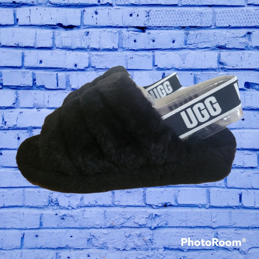 🆕️ Women's Ugg "Fluff Yeah Slides" Black